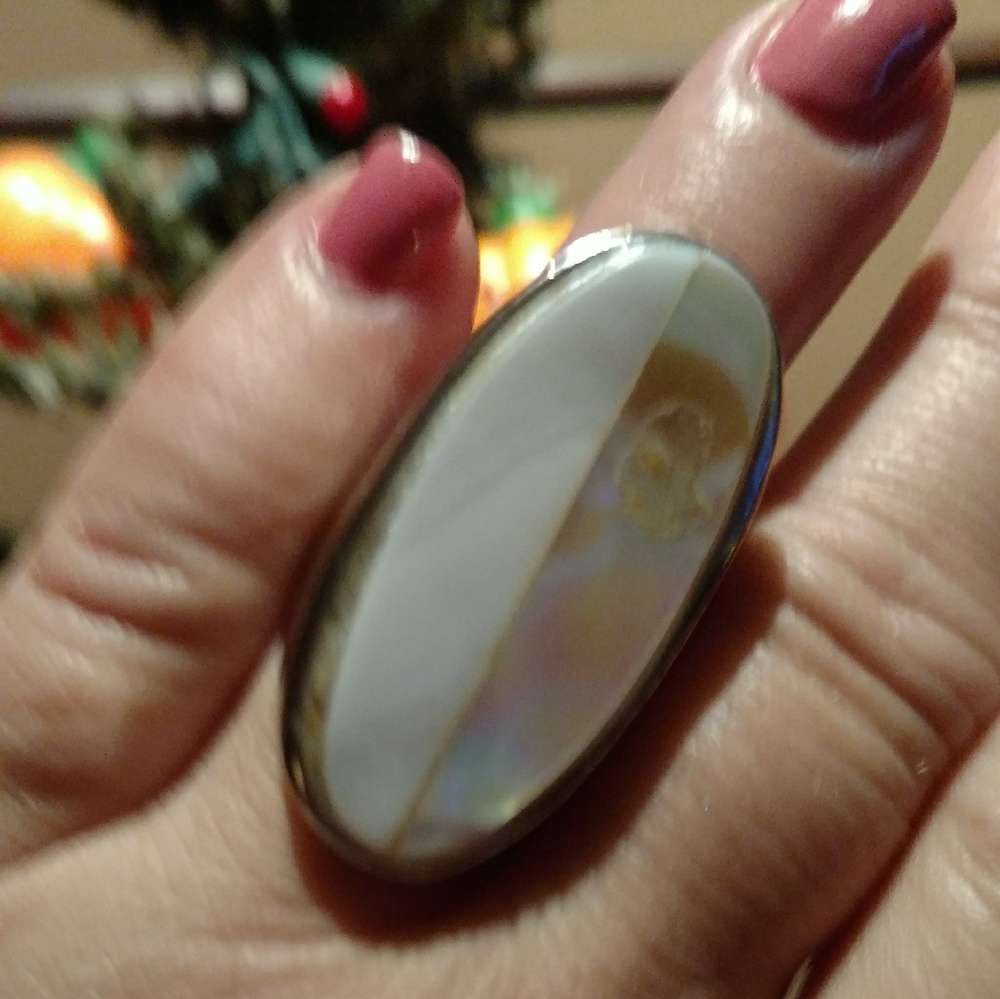 Ring - Picture 1 of 2